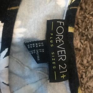 Forever 21 Dresses - *forever 21+* 🌼🌼stretch daisy dress 🌼🌼 Forever 21 Dresses - *forever 21+* 🌼🌼stretch daisy dress 🌼🌼